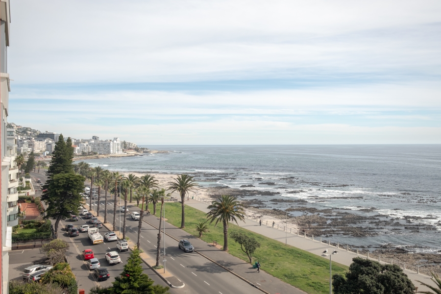 To Let 3 Bedroom Property for Rent in Sea Point Western Cape